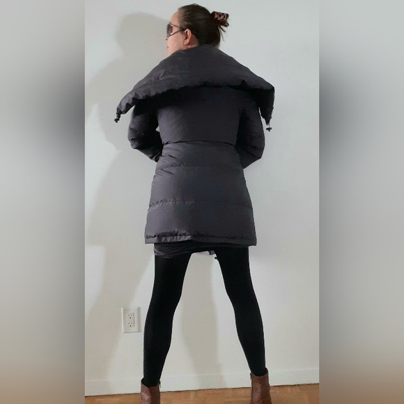 Danier down-filled winter coat/ jacket in grey - Picture 8 of 13